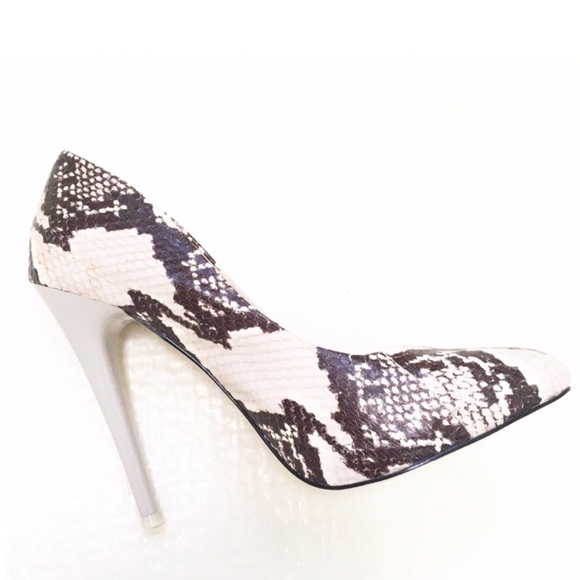 Maiden Lane skin snake skin leather pumps - Picture 3 of 6